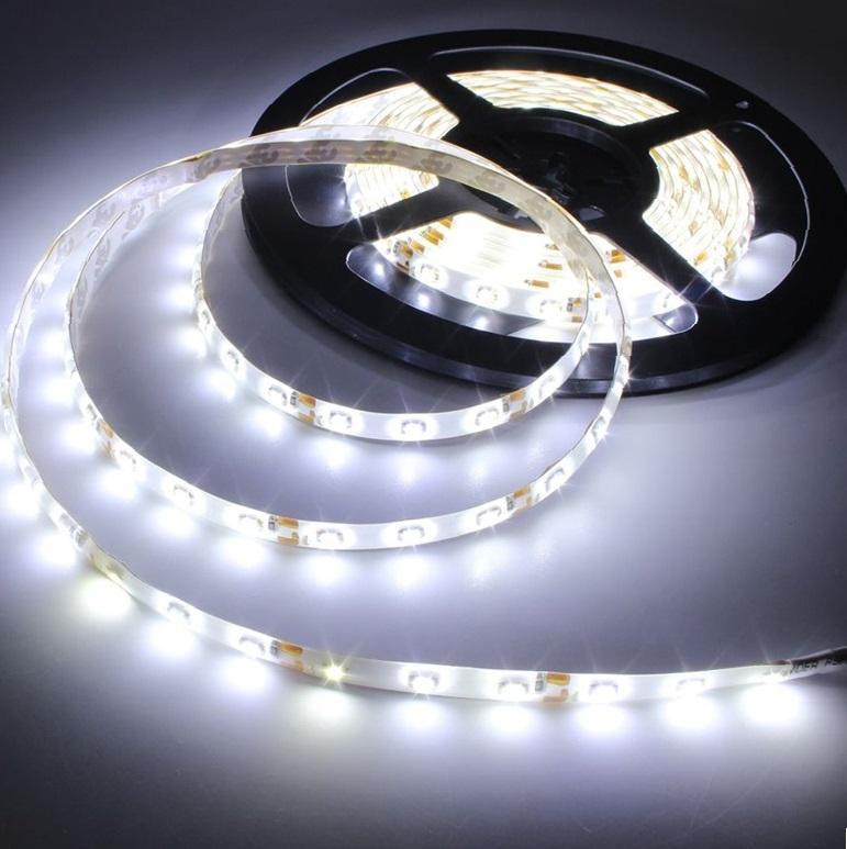 Светодиодная LED лента SMD 5050 60D белый свет