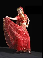 Әдемі, кеуделі және сымбатты үнді әйелі бейнеленген порно видео. Гламурдағы HD порно