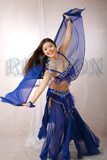 Әдемі іш киімдегі белдік