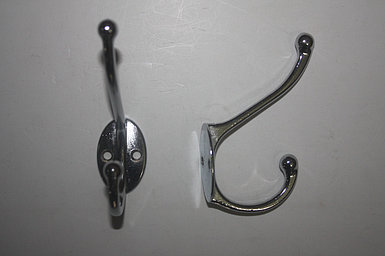 Крючок вешалка от стены двойной – серебро-60мм