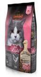 Leonardo Light RICH IN POULTRY 7,5кг для кошек с избыточным весом, кастрированных / стерилизованных
