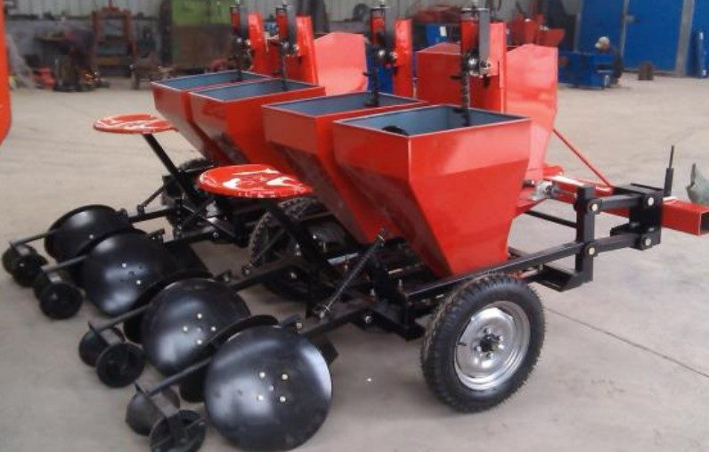Картофелесажалка 2CM-4