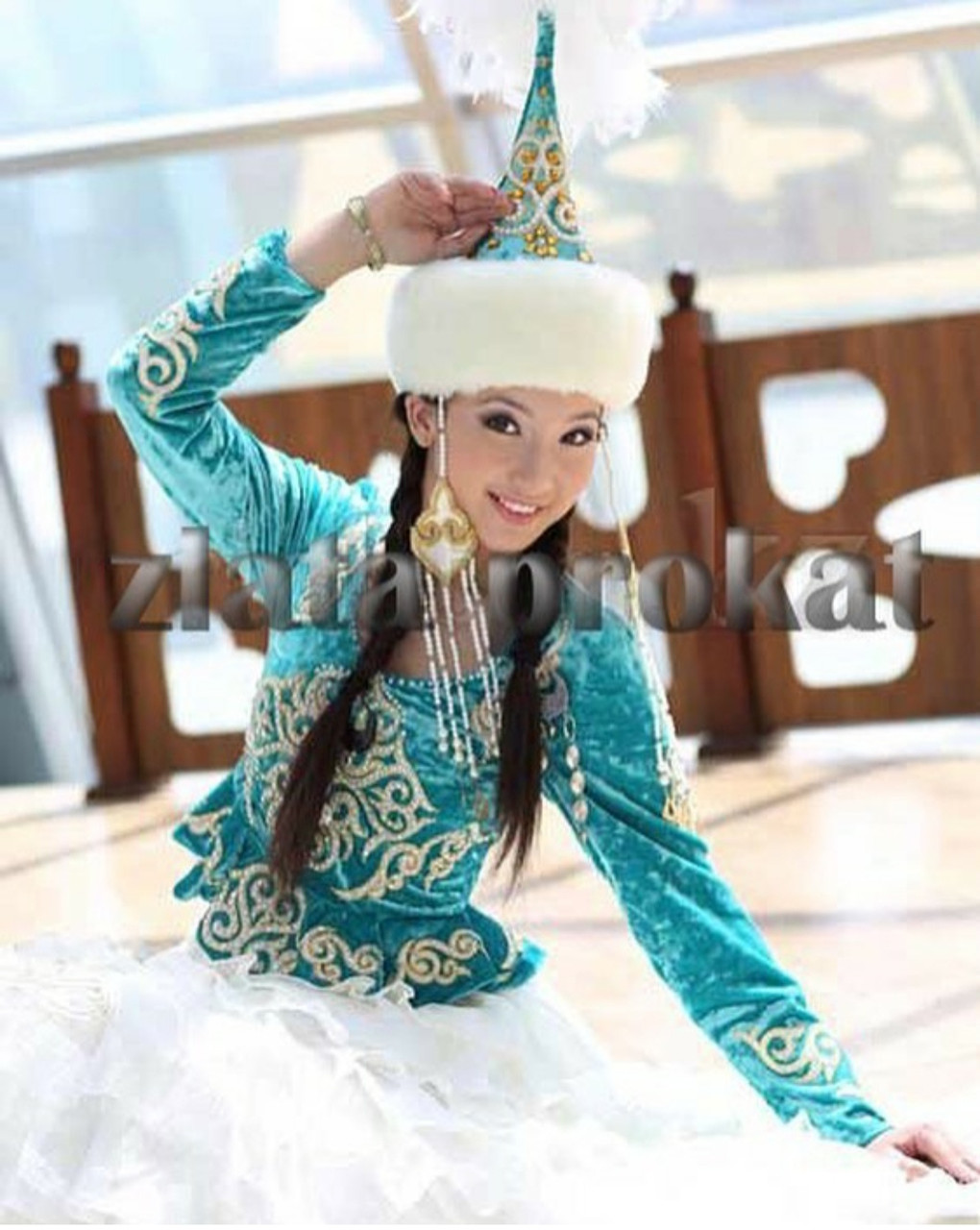 Казахские национальные костюмы в аренду на любой случай.