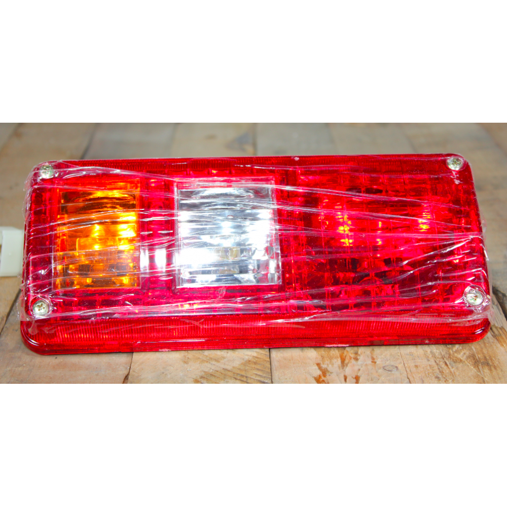 Фара задняя (правая) XH8-2L2 с корпусом