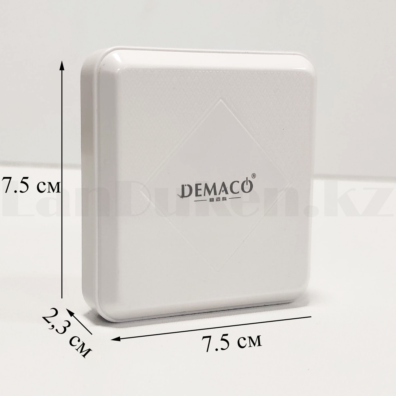 Портативное зарядное устройство Power Bank Demaco DMK-A16 10400 mAh белый - фото 4 - id-p86810182