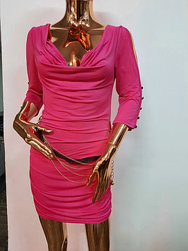 Женское розовое мини платье с пояском