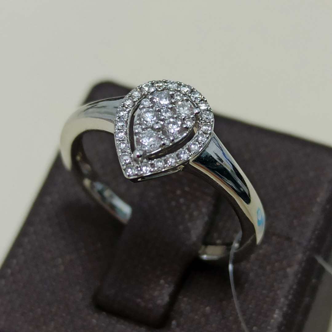 Пусеты и кольцо с бриллиантами ( ул.Жолдасбекова 9а) - фото 4 - id-p87137734