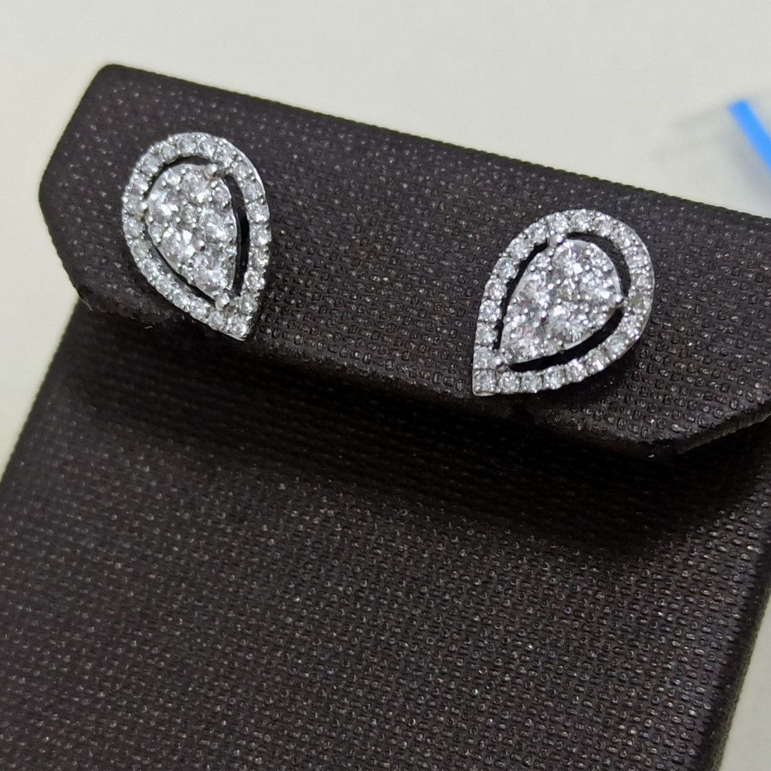 Пусеты и кольцо с бриллиантами ( ул.Жолдасбекова 9а) - фото 2 - id-p87137734
