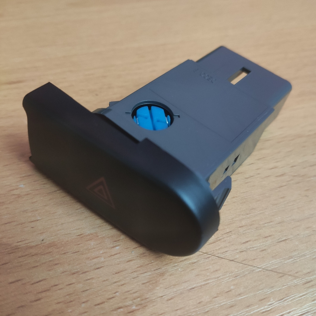 Кнопка аварийной сигнализации ZAZ Chanse