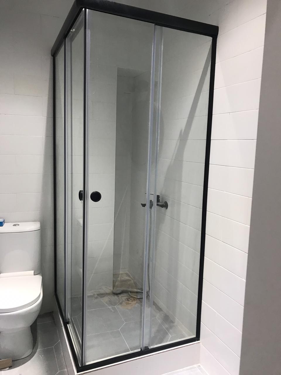Угловая душевая перегородка с раздвижным открыванием - фото 1 - id-p81853014