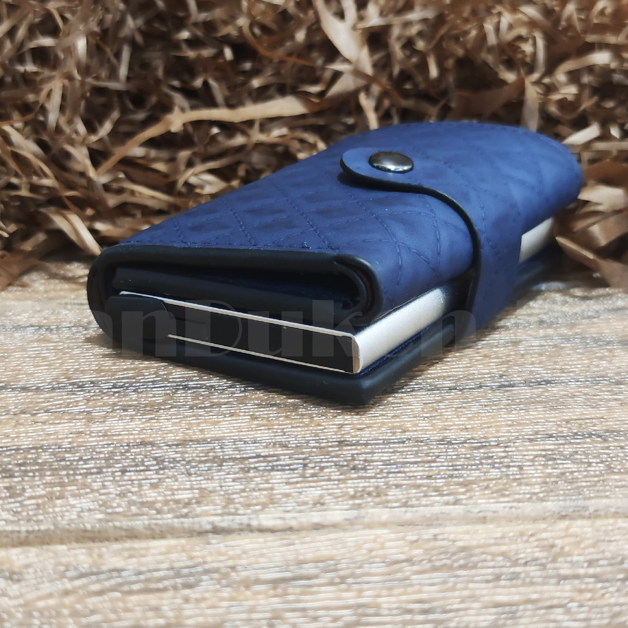Картхолдер держатель для карт и визиток с RFID защитой экокожа KH-327 синий - фото 1 - id-p87430680