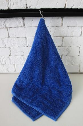 Синее махровое полотенце для рук