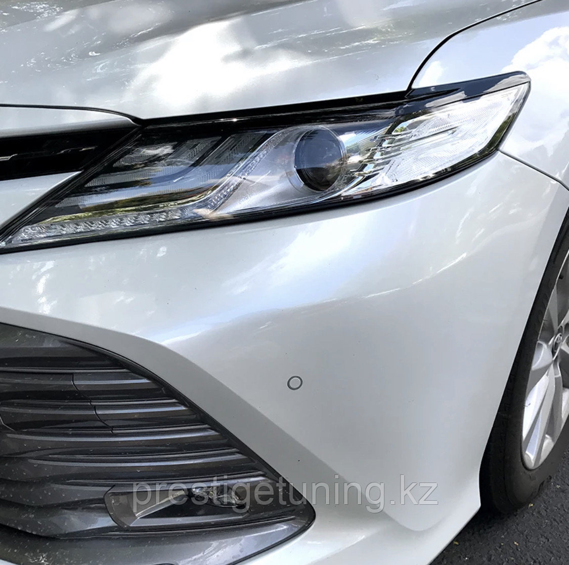 Реснички на передние фары на Camry V70/75 2018-21 - фото 2 - id-p87500469