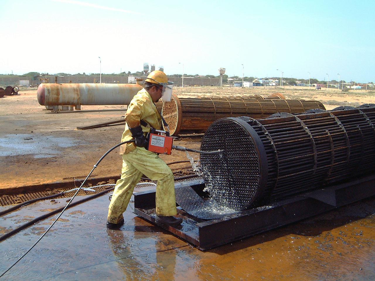 мойка и дизенфекциямолочного оборудования. способы очистки деталей машин. способы очистки технологического оборудования. сепаратор-молокоочиститель для молочной промышленности. мойка и дезинфекция технологического оборудования.