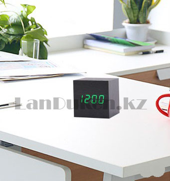 Настольные цифровые часы с будильником электрические с календарем под квадрат черные с зеленым циферблатом - фото 5 - id-p87710875