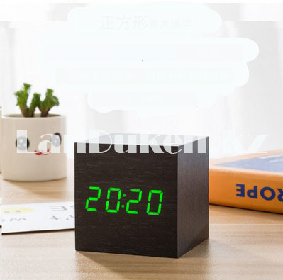 Настольные цифровые часы с будильником электрические с календарем под квадрат черные с зеленым циферблатом - фото 6 - id-p87710875