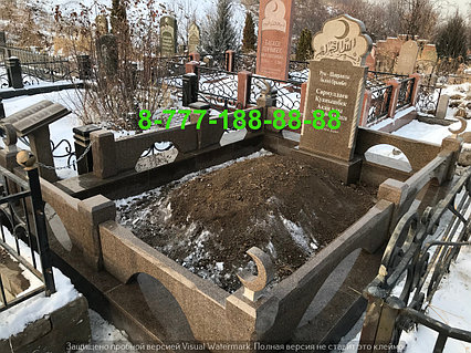 Оградка из камня на кладбище, фото 2