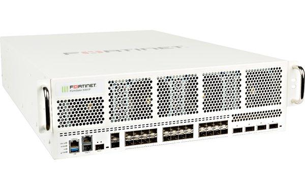 UTM-комплект FG-6301F с подпиской 24x7 на 1 год [FG-6301F-BDL-950-12]