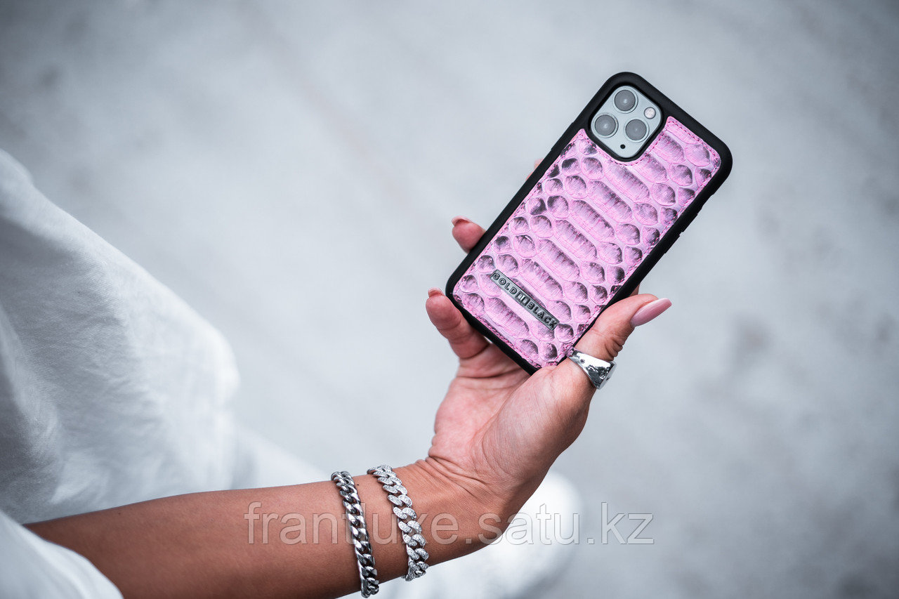 Чехол для телефона iPhone 12 Pro Max питон розовый - фото 3 - id-p88044015
