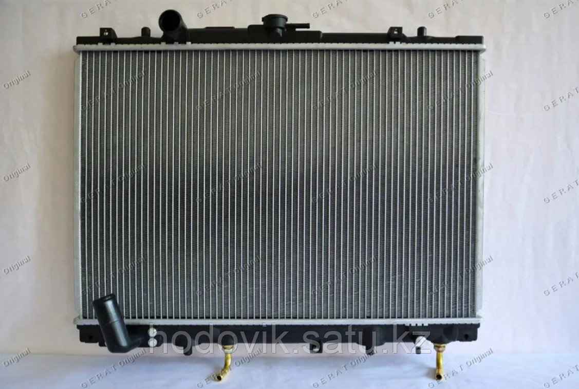 Радиатор основной Gerat Mitsubishi Montero Sport. I пок. 1997-2008 3.0i V6 MR239626 - фото 2 - id-p56024691
