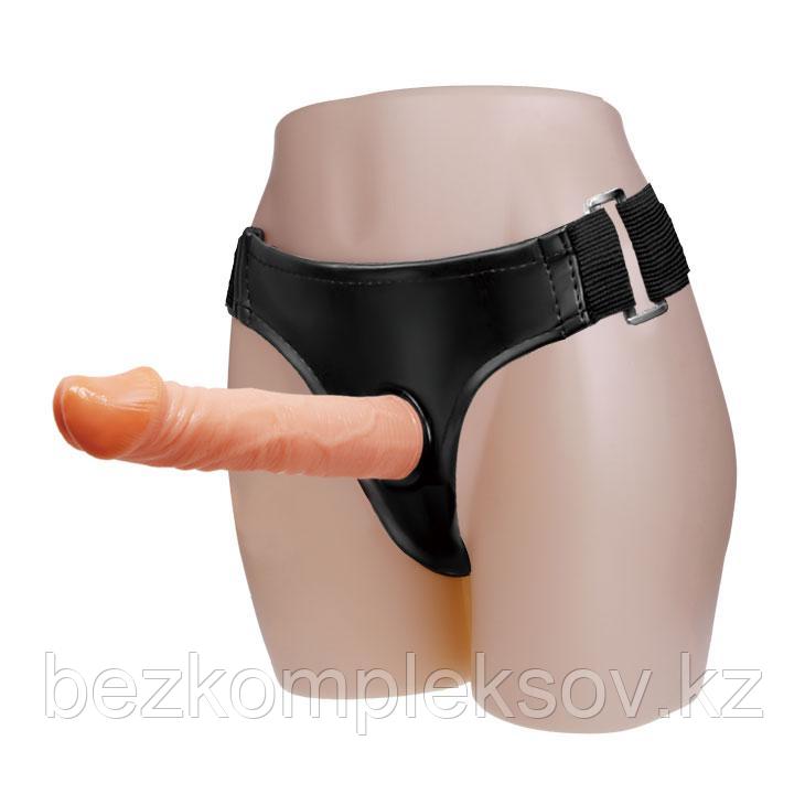 Страпон в виде рельефного пениса Strap-On 19 см