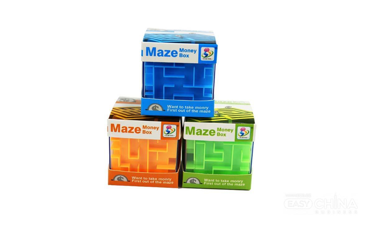 Игрушка для детей 3D лабиринт - копилка Maze Money Box