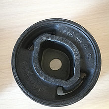 Подушка сайлентблок заднего редуктора правая RX350 GSU35, RX300 MCU15, PERFECT, THAILAND