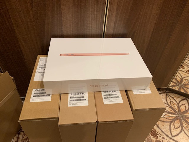 Ноутбук Apple MacBook Air 13.3" with Retina Display, M1 Chip with 8-Core CPU and 8-Core GPU, 16GB Me Z125000DL