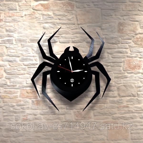 Настенные часы из пластинки Паук, подарок любителям пауков, 0110
