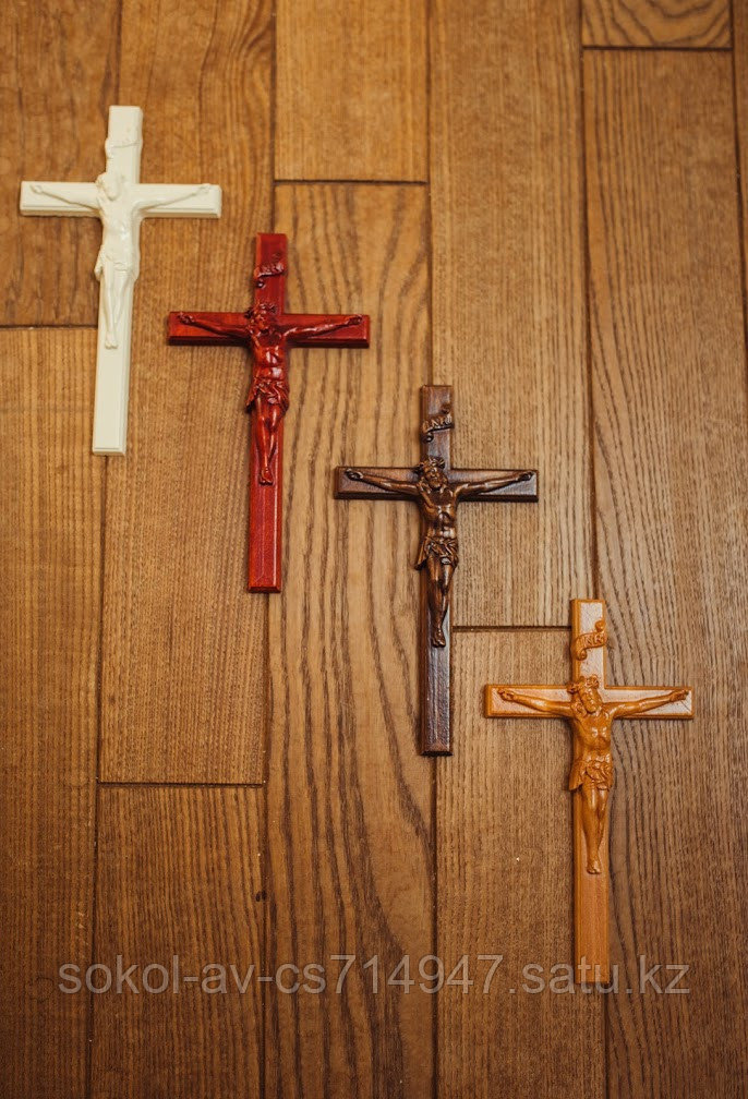 Панно крест резной настенный из дерева Распятие, 12.6 x 21.6 см