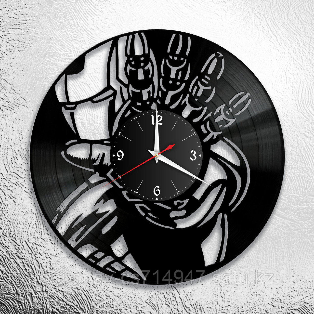Настенные часы из пластинки iron man железный человек ,подарок фанатам, любителям, 0840