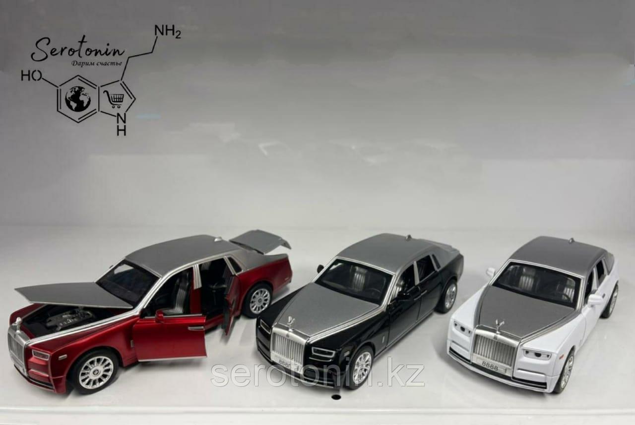 Коллекционные машинки Rolls Royce Phantom