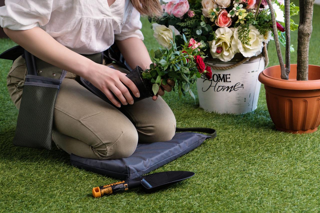 подушка полувалик ортопедическая. подушка для сна на спине. валик под ноги для лежачих больных. подложить под колени. подложить под колени.