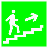 Табличка Направление к эвакуационному выходу по лестнице вверх