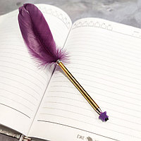 Ручка шариковая (синий стержень) с пером фиолетовая