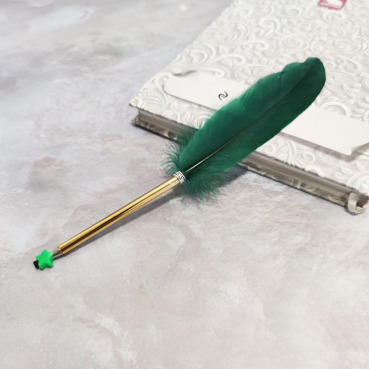 Ручка шариковая (синий стержень) с пером темно-зеленая - фото 3 - id-p88847897