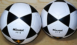 2019-38 Мяч футбол Микаса Mikasa черно-белый