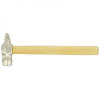 Слесарный молоток с деревянной ручкой 800 гр 10243