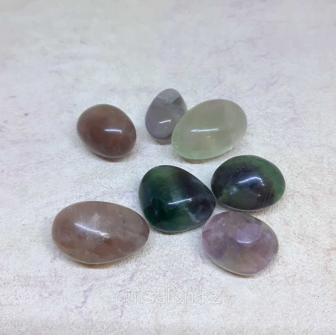 Флюорит, галтовка, фото 1