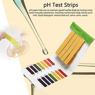 Жетілген сексуалды ерлер Мұғалім партаның астына минет жасайды