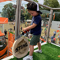 Игрушечная цепная пила на батарейках Stihl Chainsaw, фото 3