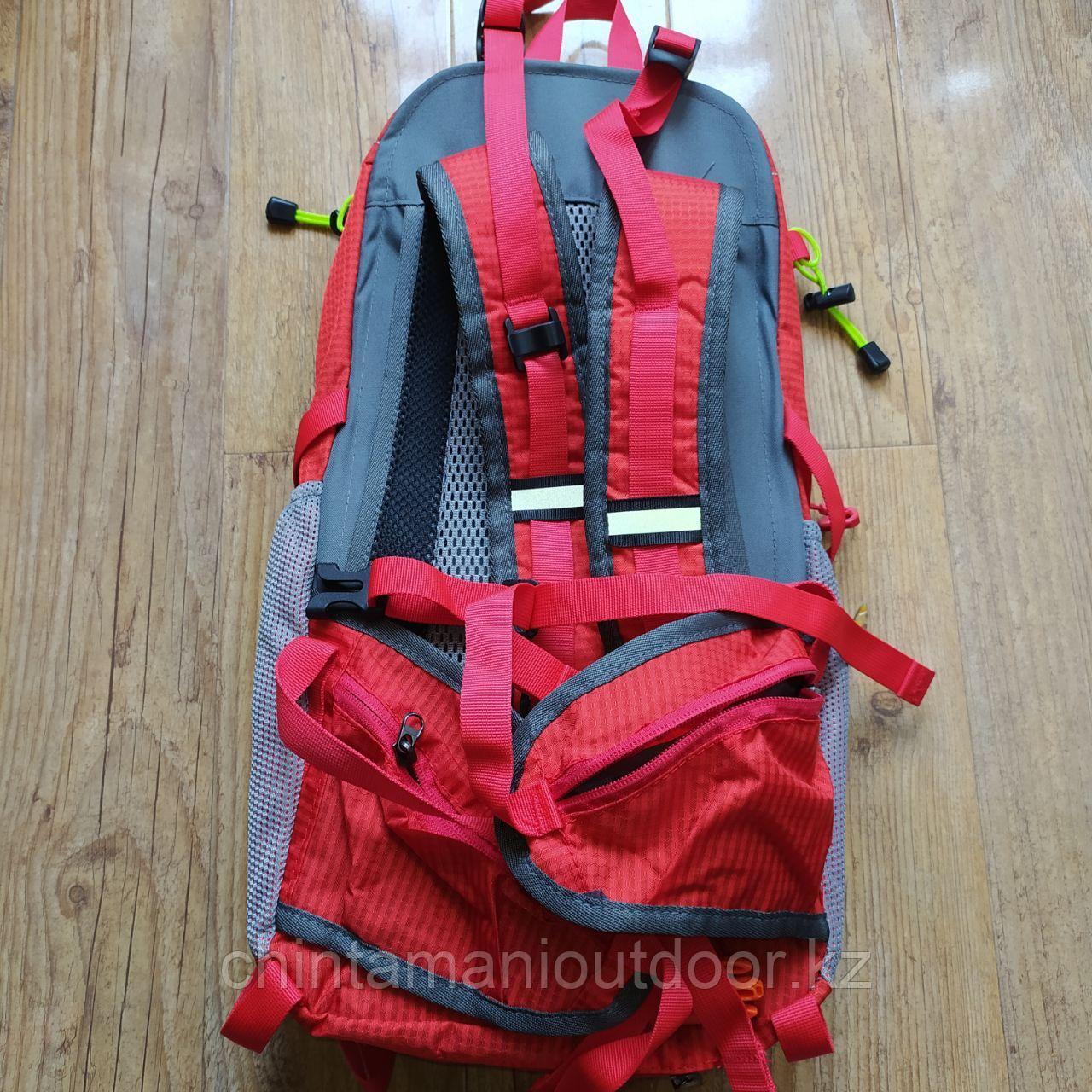 Рюкзак 25 литров для активного отдыха The North Face, каркас/дождевик - фото 10 - id-p89313724