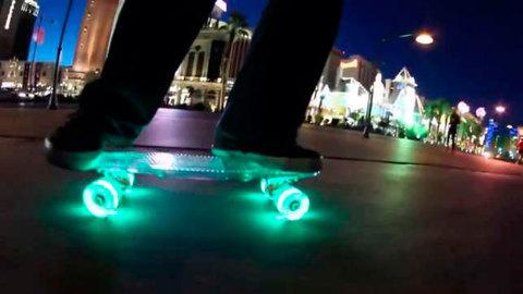 Скейт Penny Board {Пенни Борд} с подсветкой колёс на алюминиевой платформе (Фиолетовый / С принтом) - фото 4 - id-p89318427