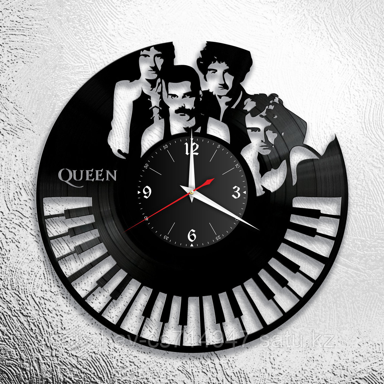 Часы из пластинки, группа Квин Фредди Меркьюри Queen Freddie Mercury, подарок фанатам, любителям, 0380