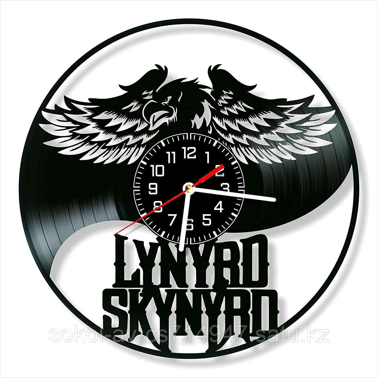 Часы из пластинки, группа Lynyrd Skynyrd Линирд Скинирд, подарок фанатам, любителям, 0381