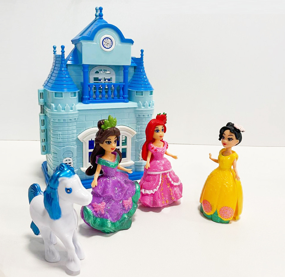 Игровой набор кукольный домик с 3 принцессами, 6 платьями и каретой с лошадью со светомузыкой Холодное сердце - фото 9 - id-p89742842