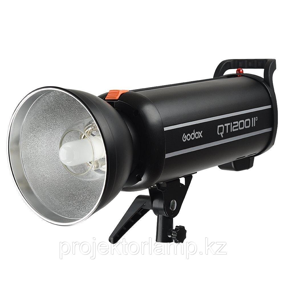 Вспышка импульсная студийная Godox QT1200II M