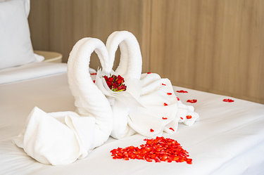 Как красиво складывать полотенца в номерах гостиниц