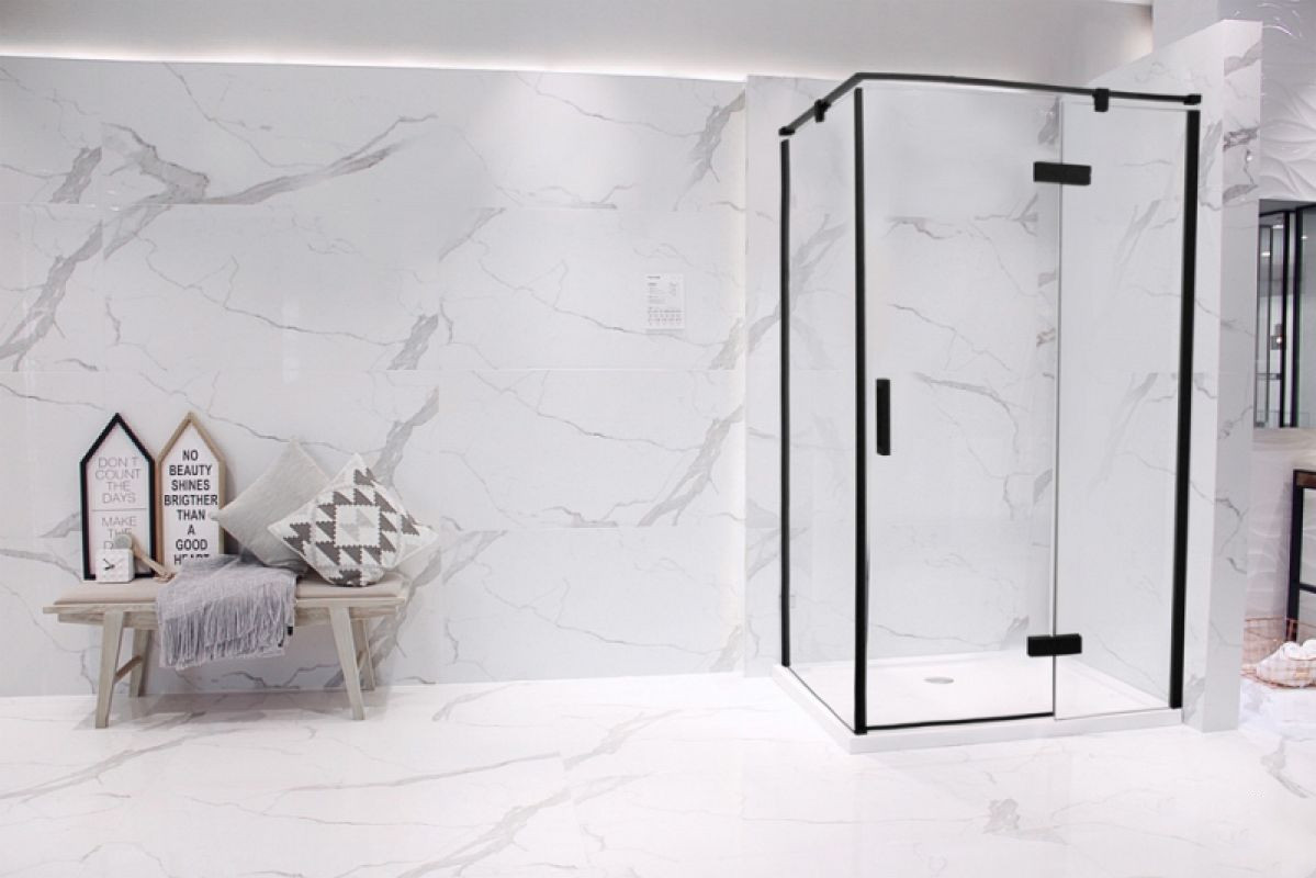 Душевой уголок Bravat Blackline BS120.3113AB R 1200*800*7950 правый прямоугольный черный (BS120.3113AB), фото 1