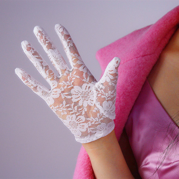Перчатки Сетка капроновые ажурные с вышивкой короткие белые - фото 7 - id-p90412473